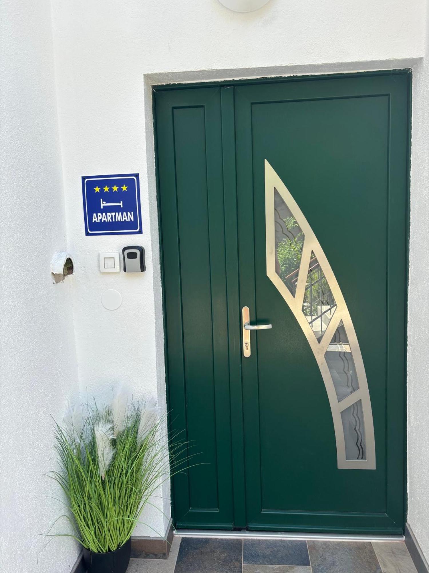 Centar 103 Apartment Σίμπενικ Εξωτερικό φωτογραφία
